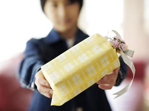 人気のスマホカバーを販売するサイト